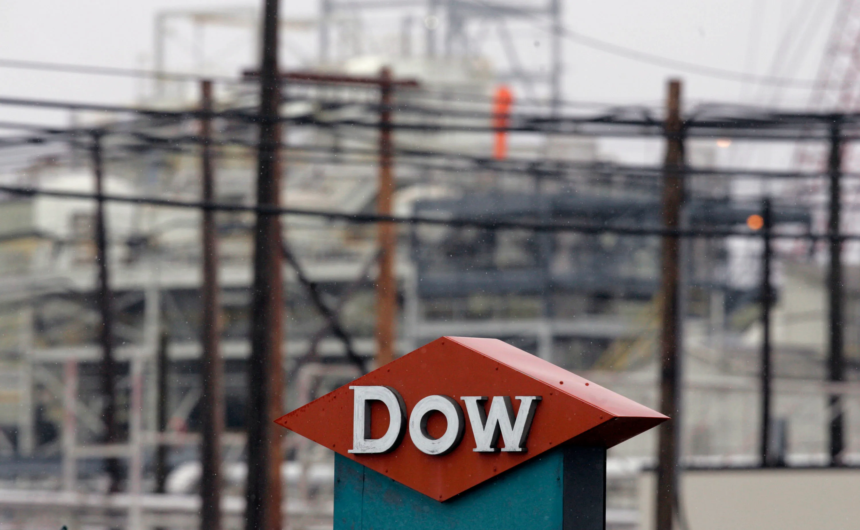 Sales Decline at Dow in Q1, though PU Volumes Rise